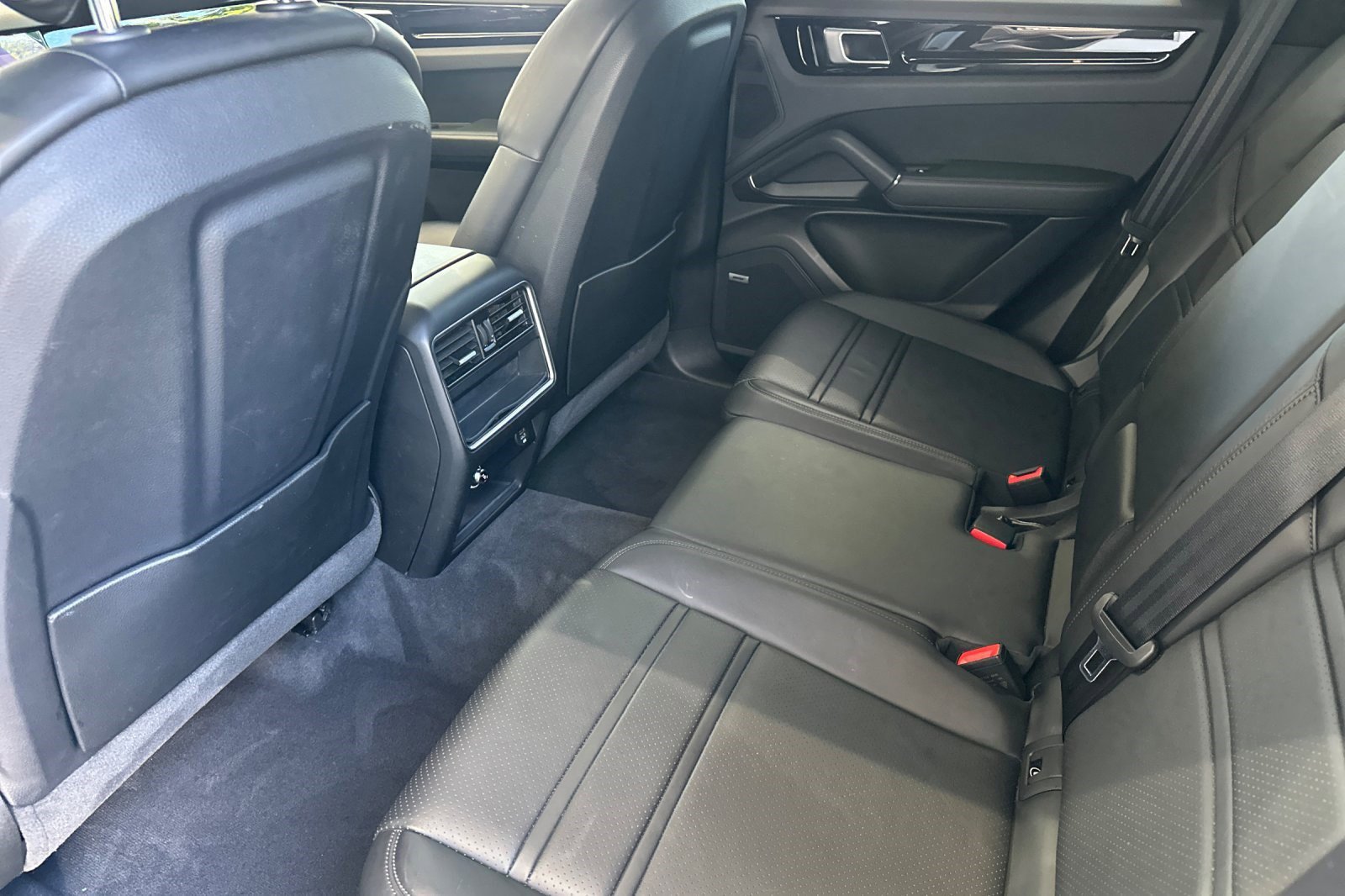 Used 2019 Porsche Cayenne AWD/4WD image 15