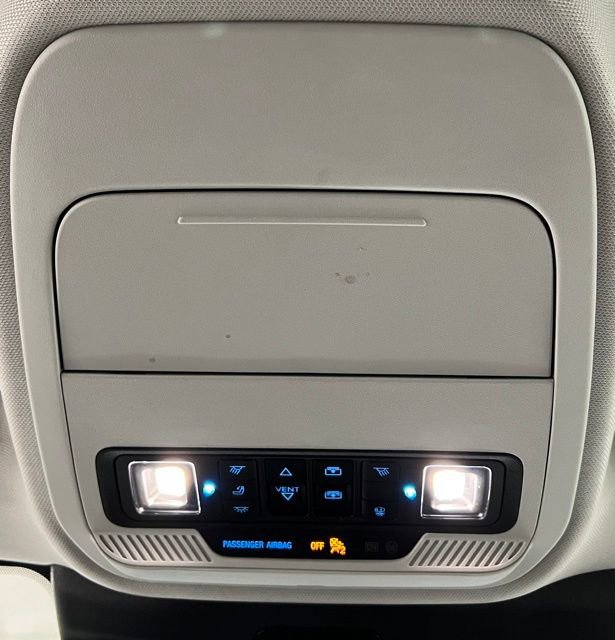Used 2025 Ford Expedition Platinum AWD/4WD image 36