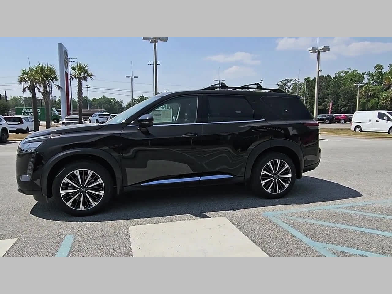 New 2026 Nissan Pathfinder Platinum w/ Cargo Package FWD image 25
