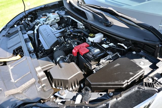 Used 2024 Nissan Rogue S AWD/4WD image 16
