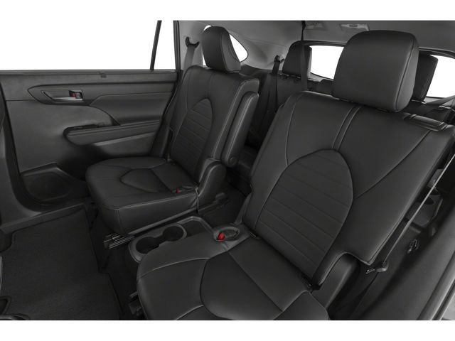 Used 2023 Toyota Highlander XLE FWD image 13