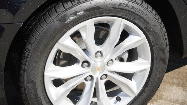 Used 2024 Chevrolet Malibu LT image 11