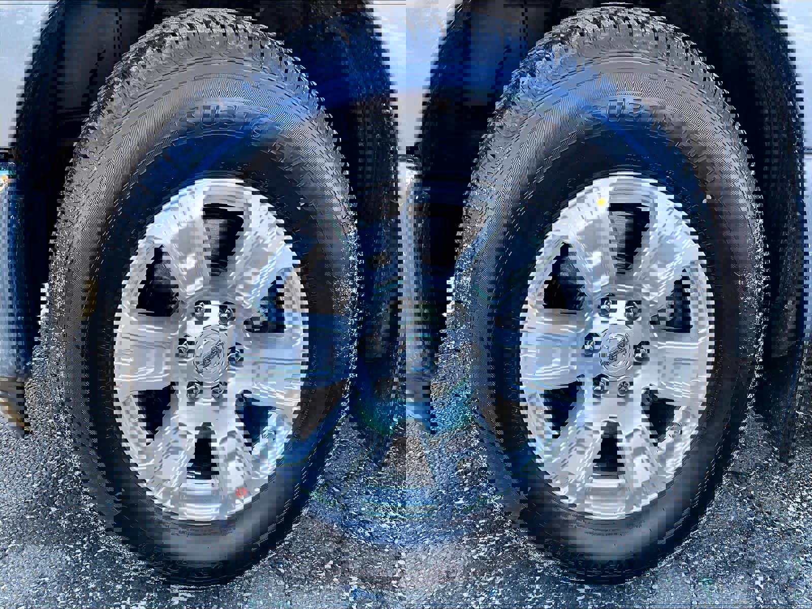 Used 2019 Nissan Titan SV w/ SV Convenience Package image 7