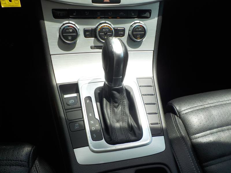 Used 2015 Volkswagen CC Sport image 15