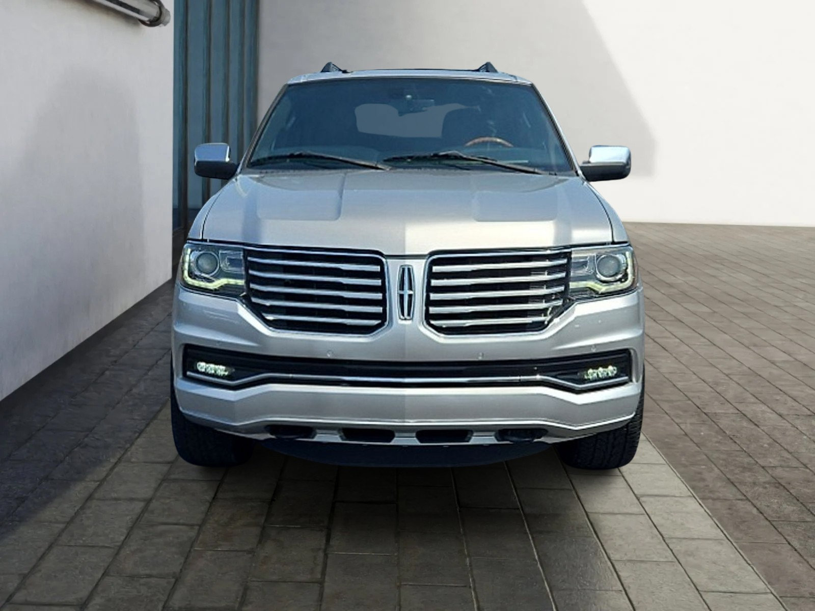 Used 2017 Lincoln Navigator Select AWD/4WD image 8