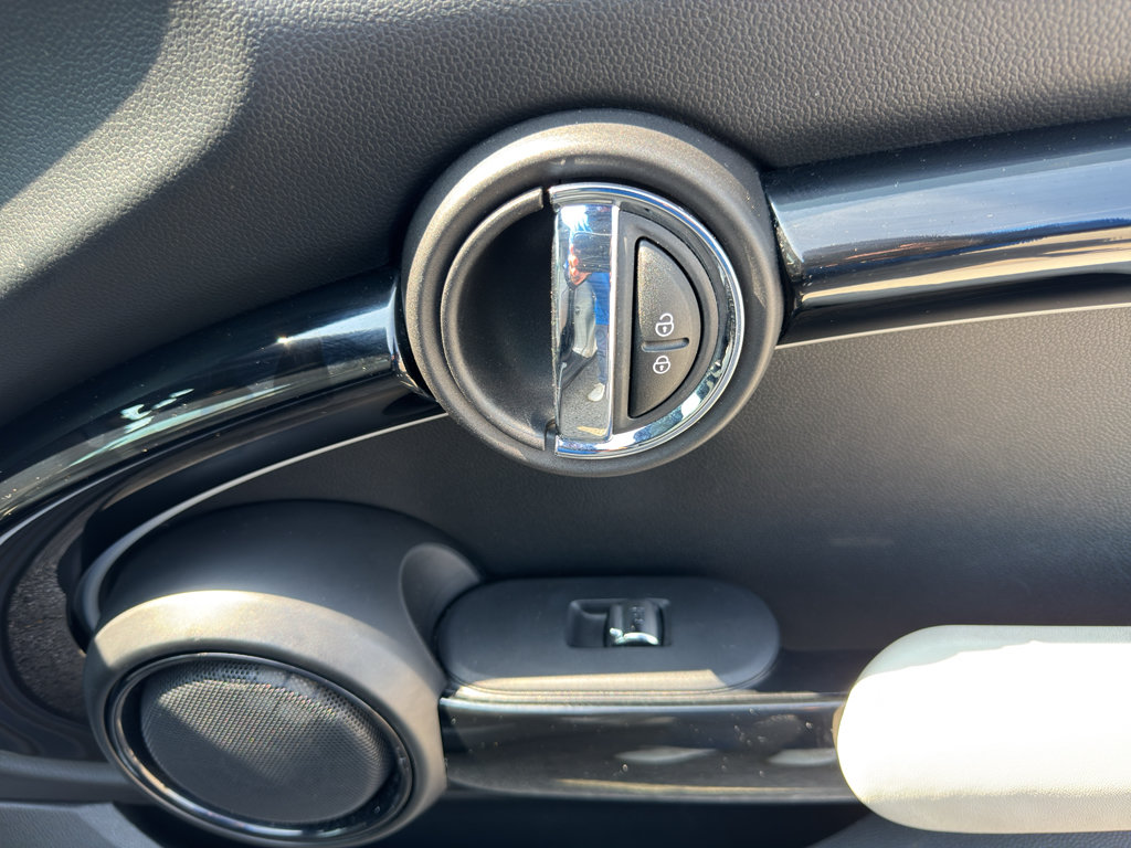 Used 2018 MINI Cooper S FWD image 12