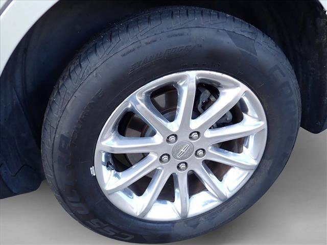Used 2015 Lincoln MKX AWD w/ Equipment Group 102A image 7