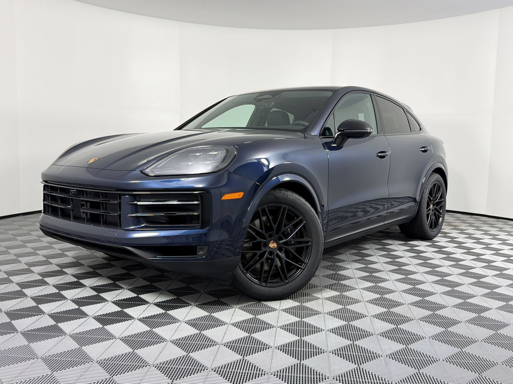 Certified 2026 Porsche Cayenne Coupe AWD/4WD image 1