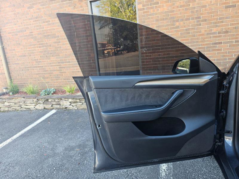 Used 2022 Tesla Model Y Long Range AWD/4WD image 33