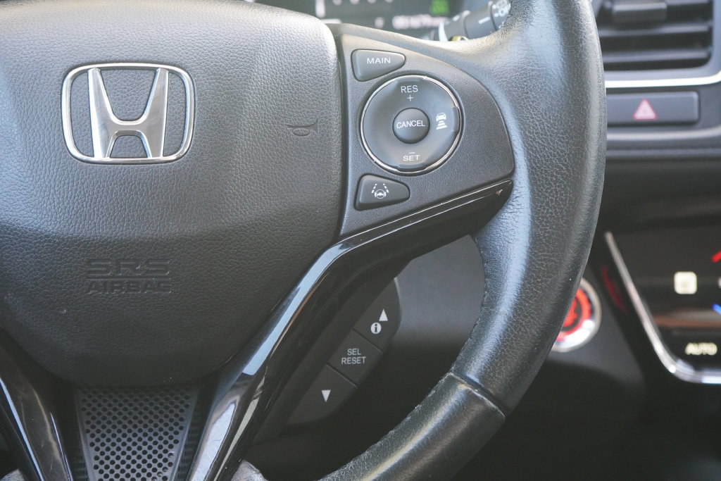 Used 2020 Honda HR-V Touring image 15