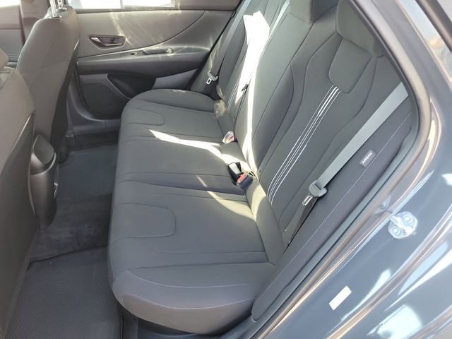 Certified 2025 Hyundai Elantra SEL FWD image 26