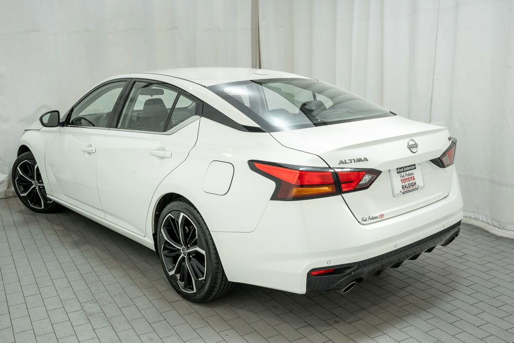 Used 2024 Nissan Altima 2.5 SR image 3