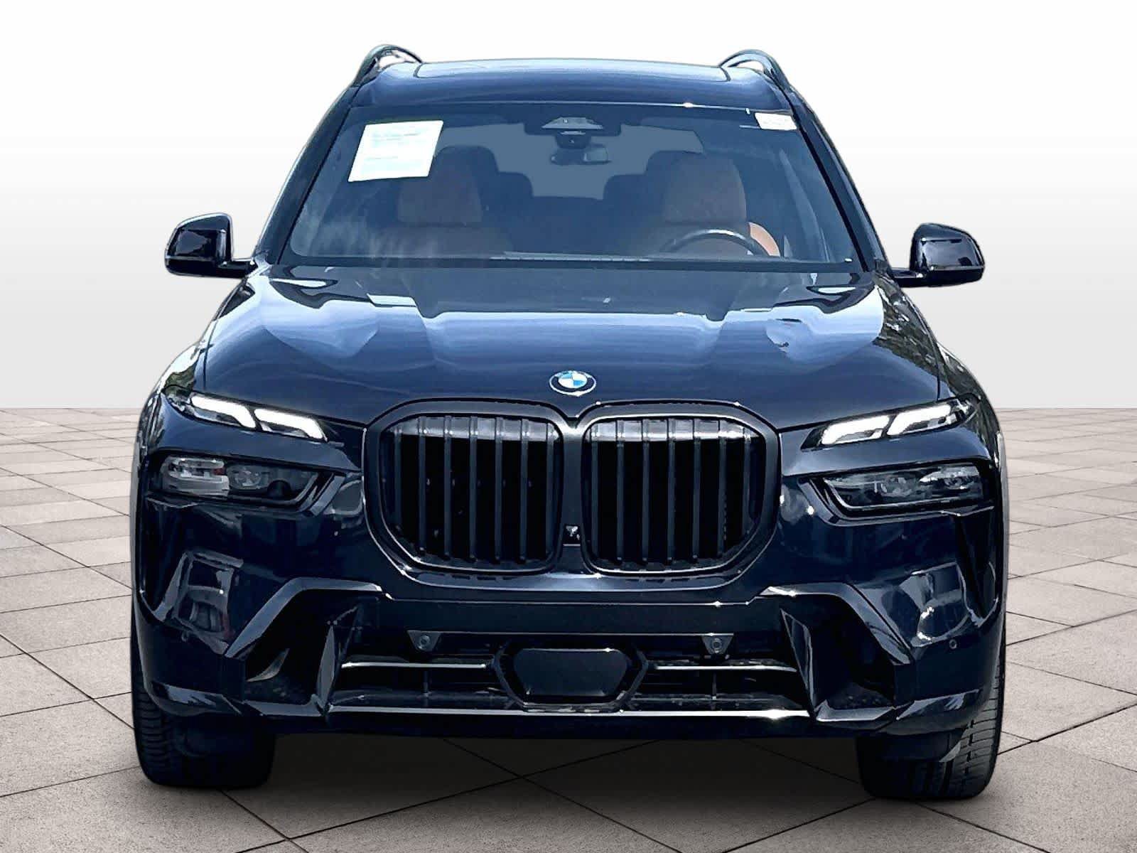 Used 2026 BMW X7 xDrive40i w/ M Sport Package AWD/4WD image 2
