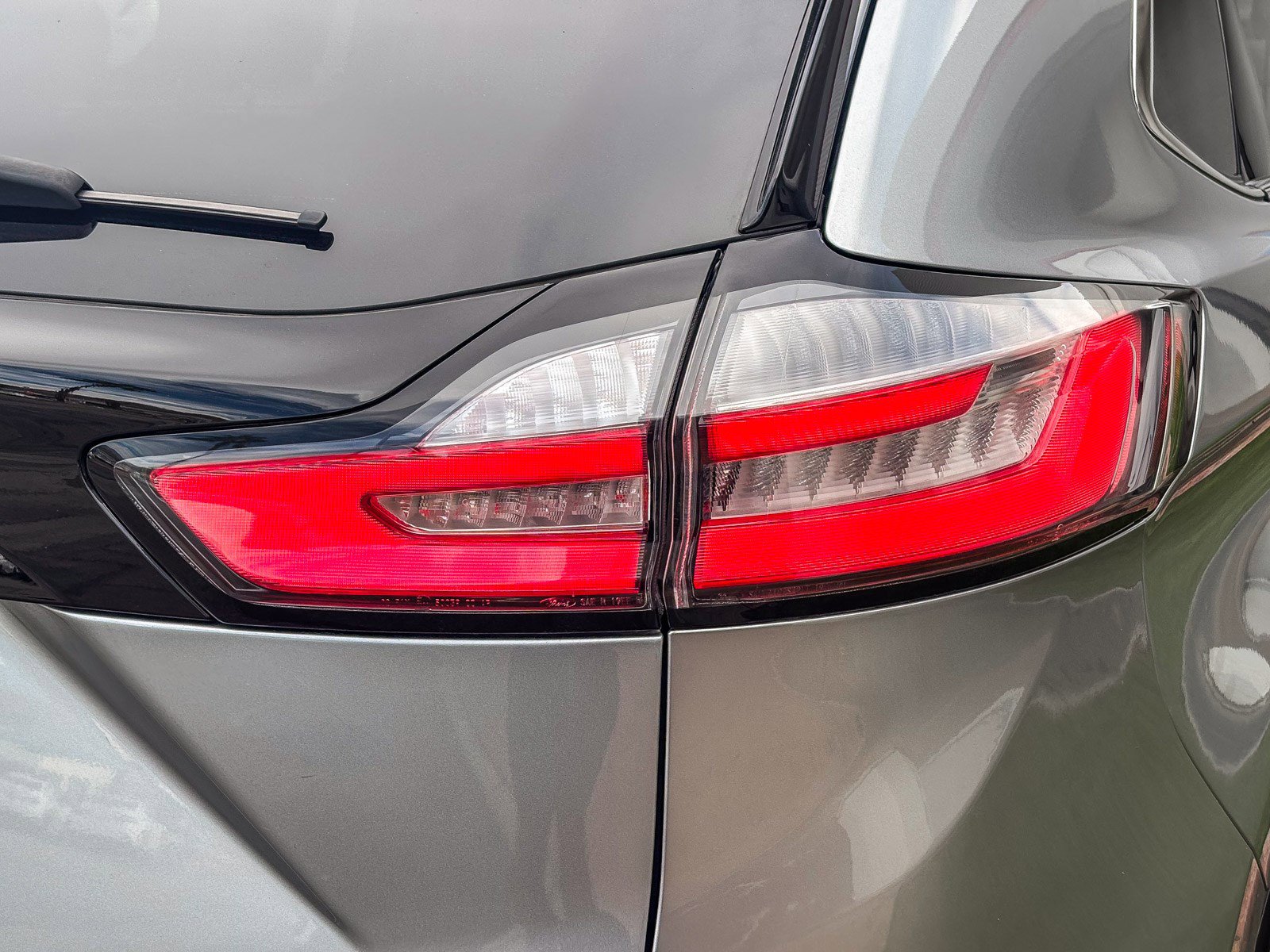 Used 2023 Ford Edge Titanium image 8