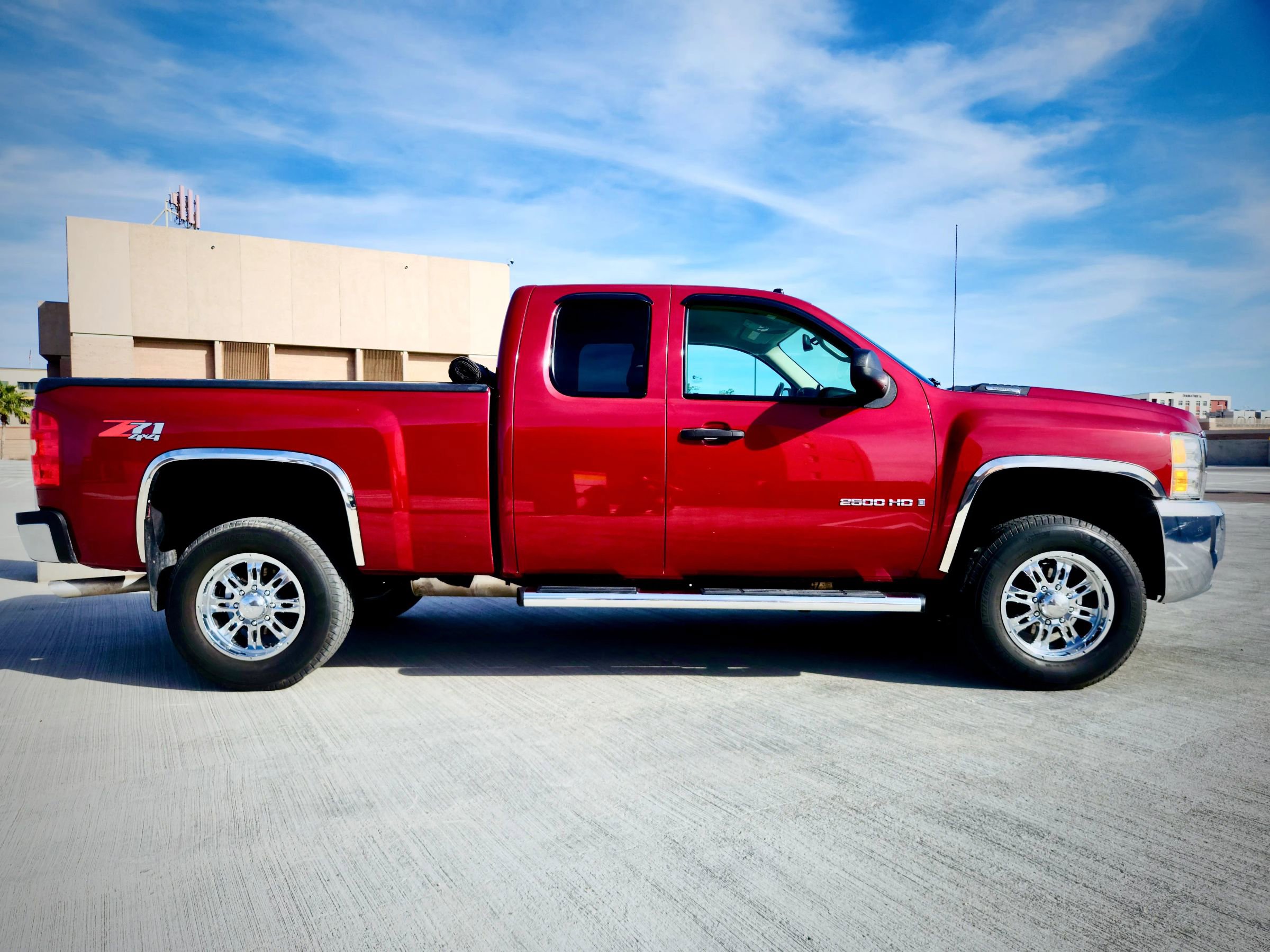 Used 2007 Chevrolet Silverado 2500 LT w/ Suspension Package, Off-Road AWD/4WD image 1