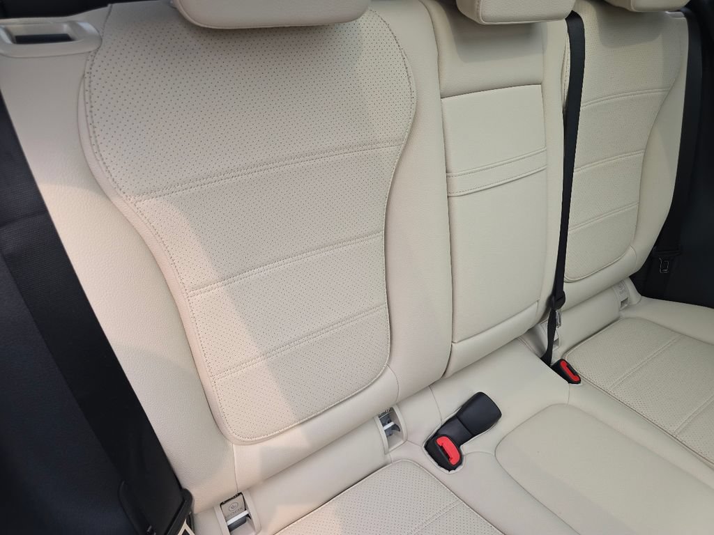Used 2026 Mercedes-Benz GLC 300 4MATIC image 24