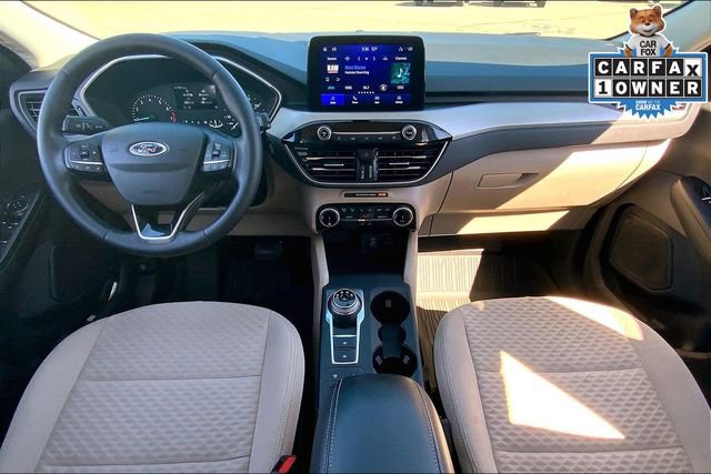 Used 2022 Ford Escape SE w/ SE Sport Appearance Package image 15