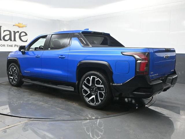 Used 2025 Chevrolet Silverado EV RST image 35