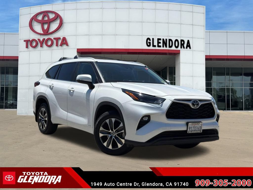 Certified 2025 Toyota Highlander XLE