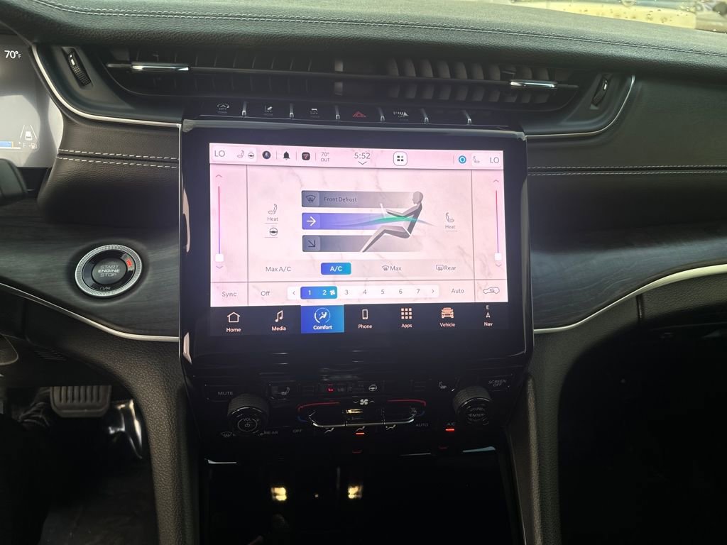 Used 2024 Jeep Grand Cherokee Limited image 19