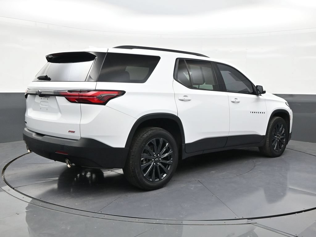 Used 2022 Chevrolet Traverse RS FWD image 5
