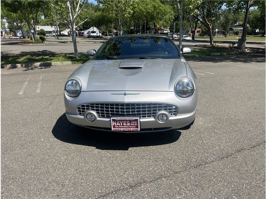Used 2004 Ford Thunderbird image 2