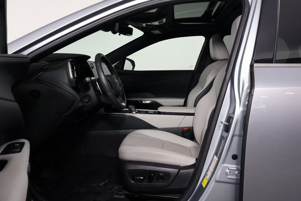 Used 2025 Lexus RX 350 w/ Convenience Package AWD/4WD image 10