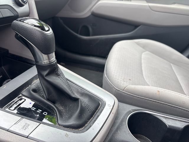 Used 2017 Hyundai Elantra SE FWD image 22