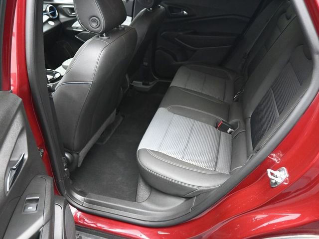 Used 2025 Chevrolet Trax LT w/ LT Convenience Package image 20