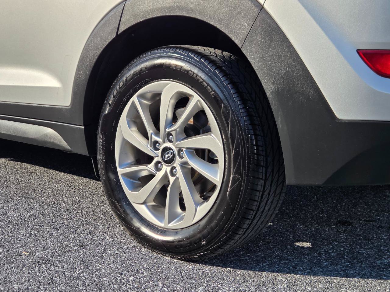 Used 2018 Hyundai Tucson SE FWD image 14