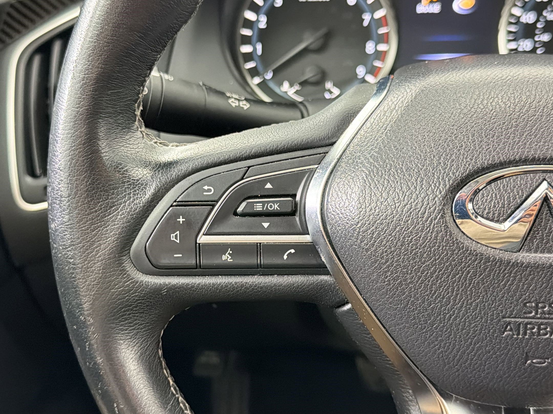 Used 2021 INFINITI Q50 Luxe w/ Cargo Package RWD image 18