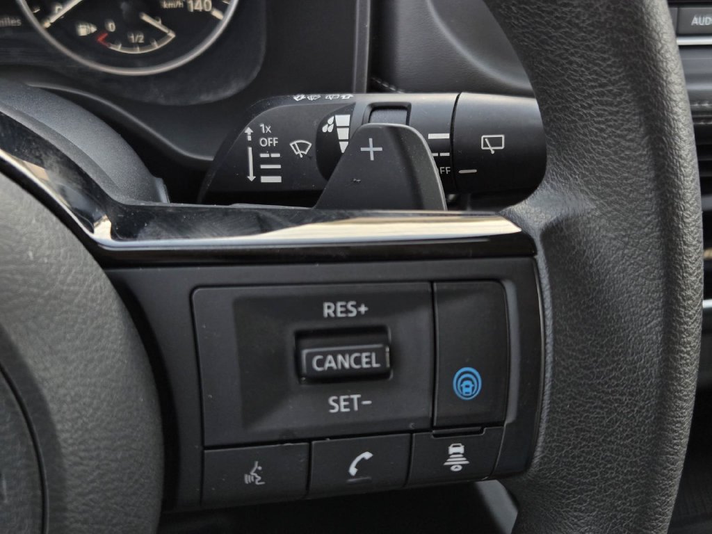 Certified 2023 Nissan Rogue SV FWD image 26
