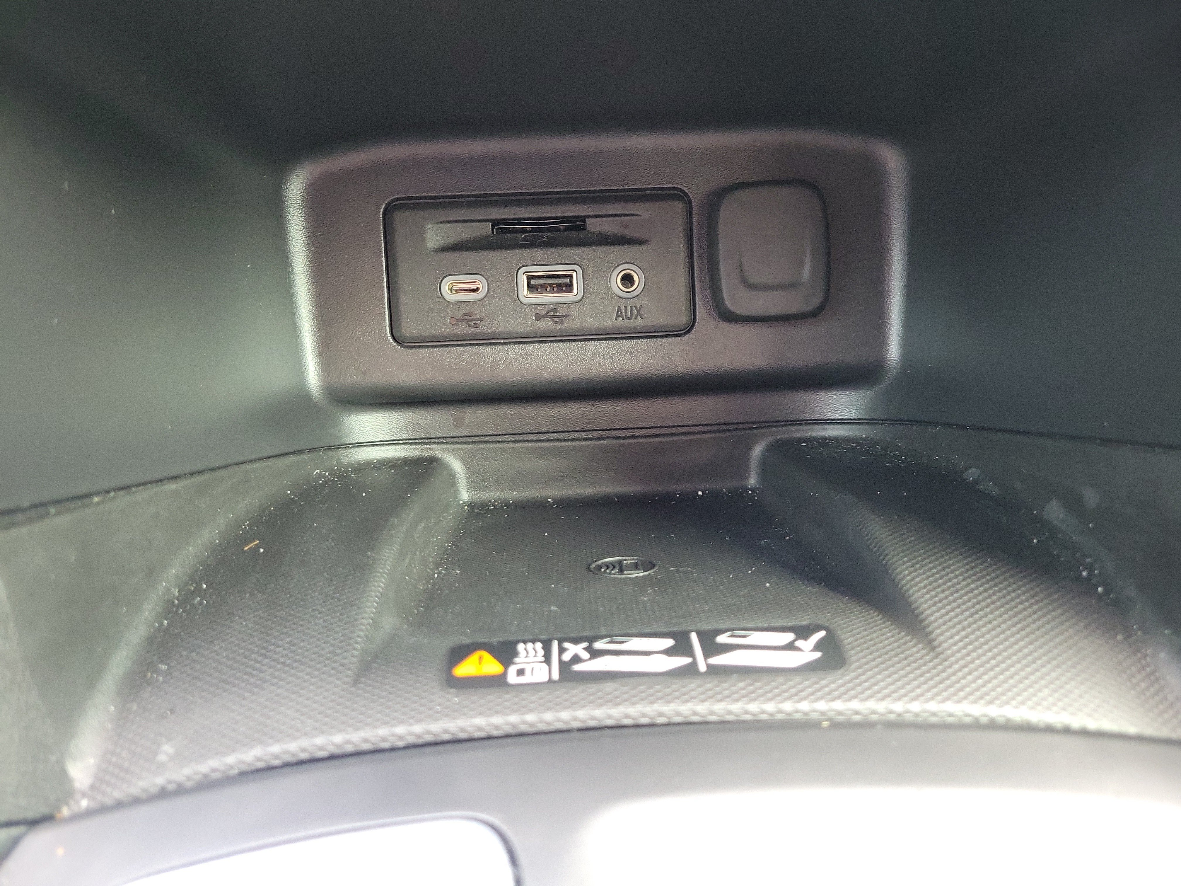 Used 2020 Chevrolet Equinox Premier FWD image 26