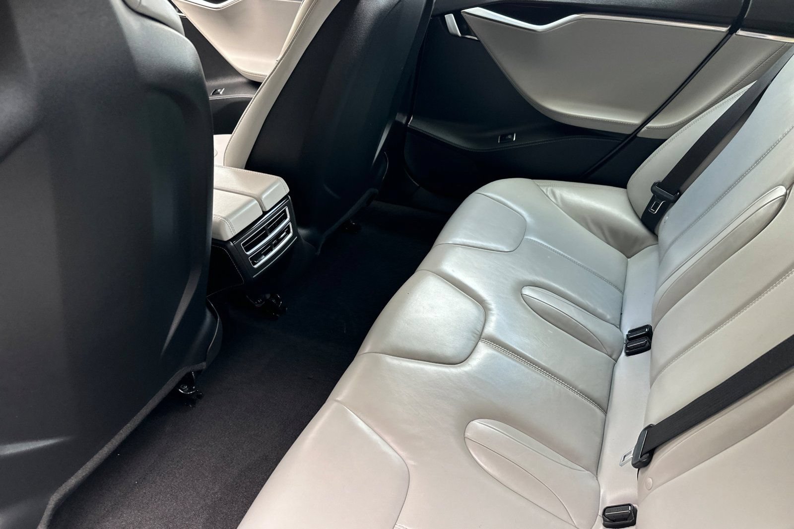 Used 2014 Tesla Model S P85 RWD image 12