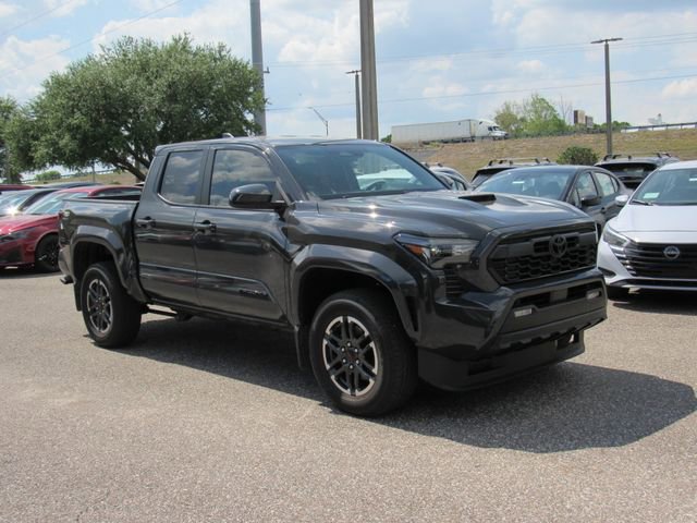 Used 2025 Toyota Tacoma TRD Sport image 1