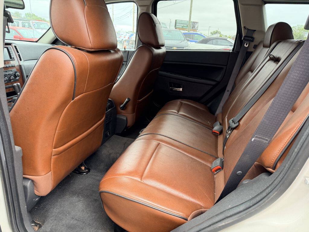 Used 2008 Jeep Grand Cherokee Overland AWD/4WD image 6