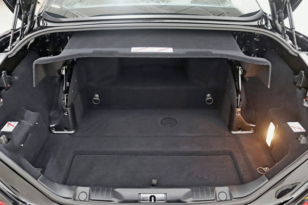 Used 2016 Ferrari California T RWD image 32