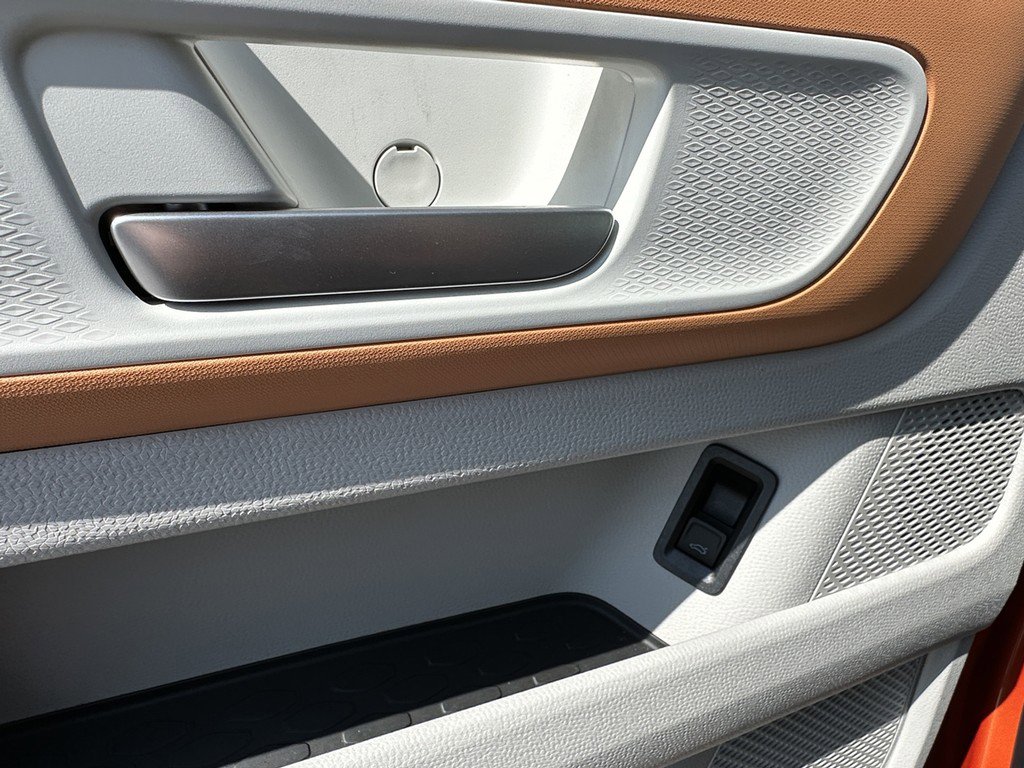 New 2025 Volkswagen ID. Buzz 1st Edition image 19