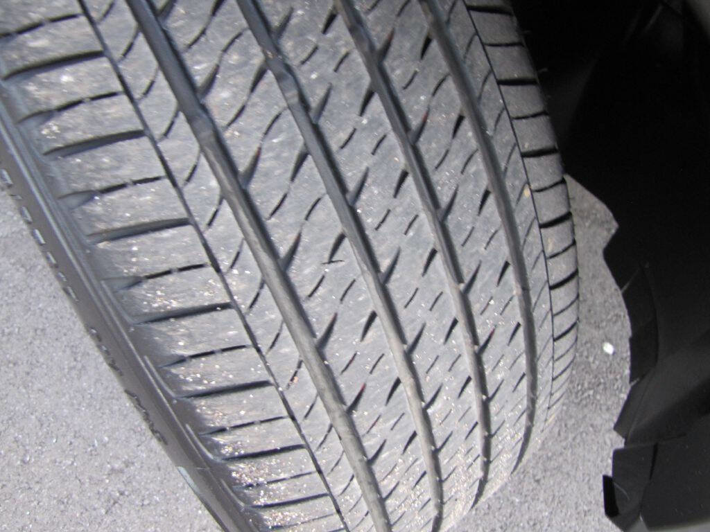 Used 2024 Nissan Kicks SR image 25