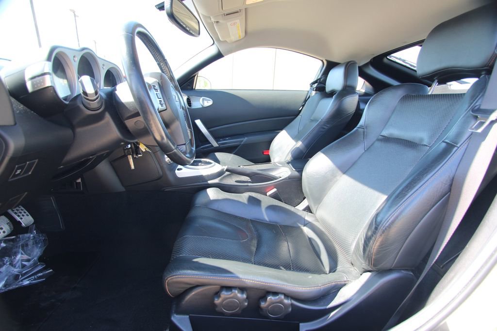 Used 2006 Nissan 350Z Touring image 7