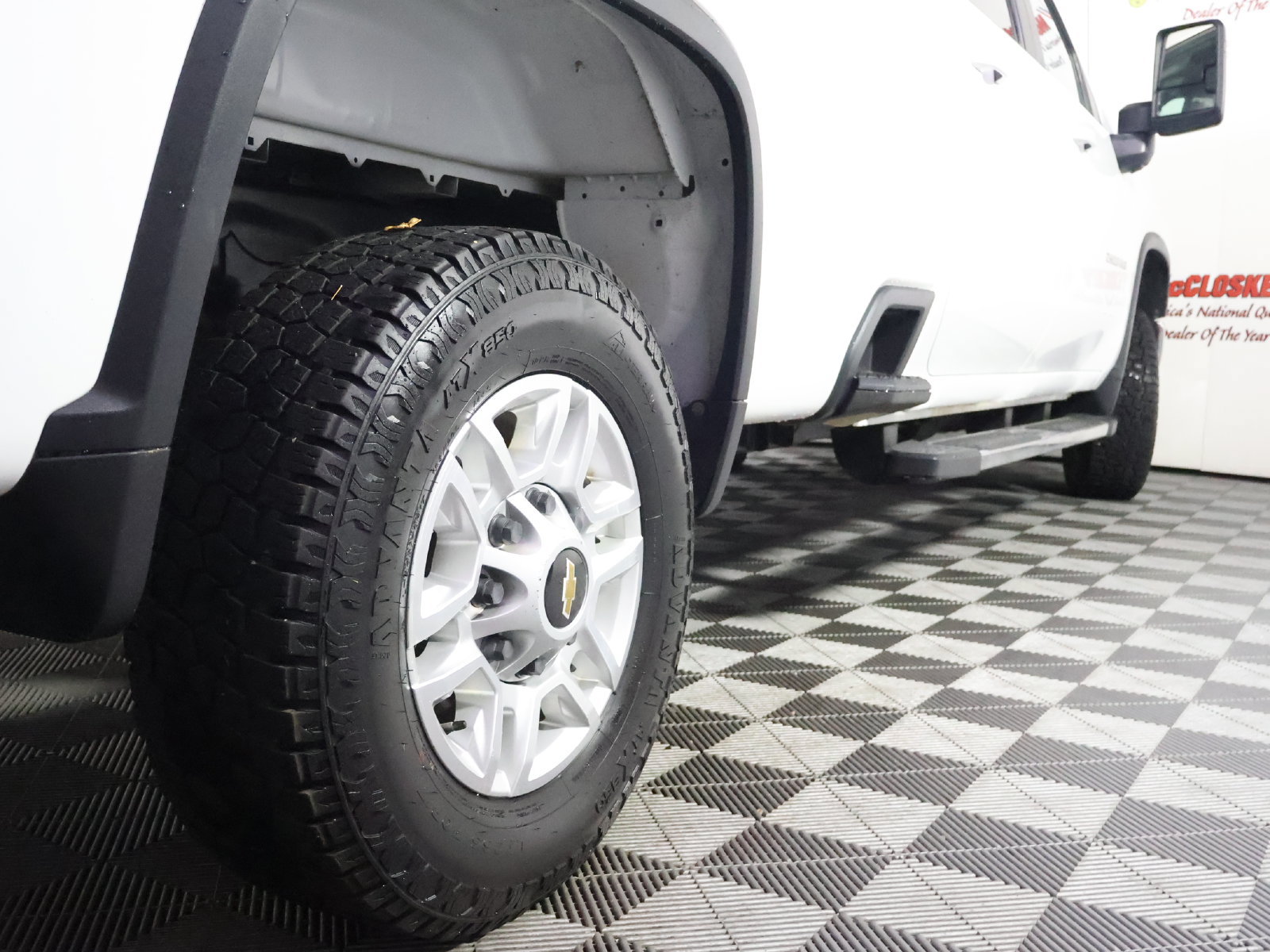Used 2024 Chevrolet Silverado 2500 LT w/ Convenience Package AWD/4WD image 9