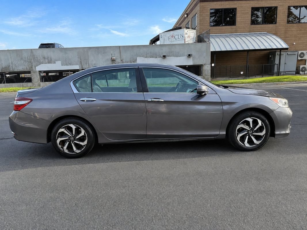 Used 2016 Honda Accord EX-L image 7