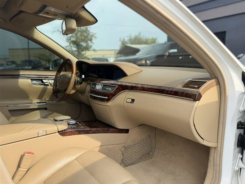 Used 2010 Mercedes-Benz S 550 image 27