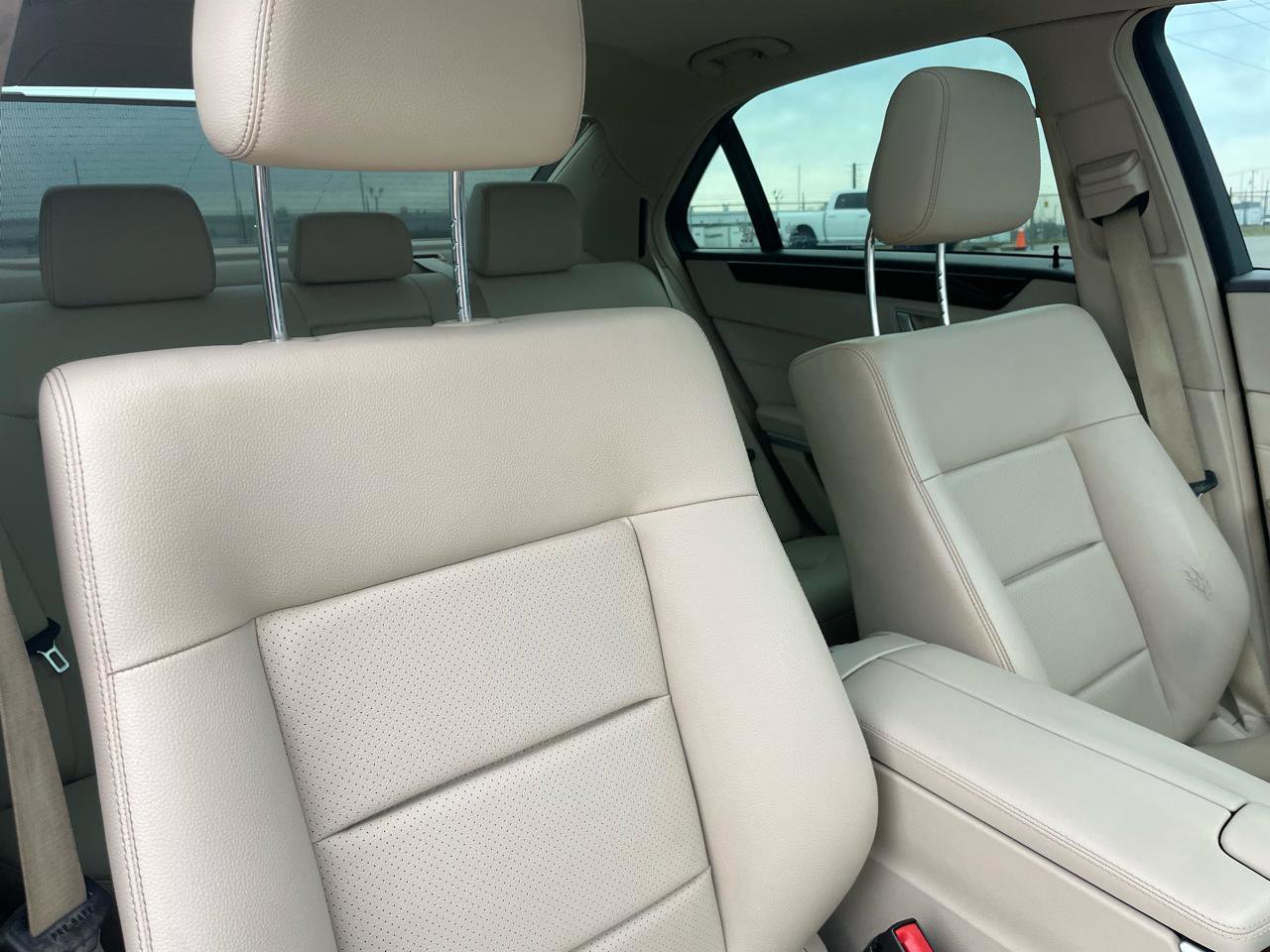 Used 2014 Mercedes-Benz E 350 Sedan image 25