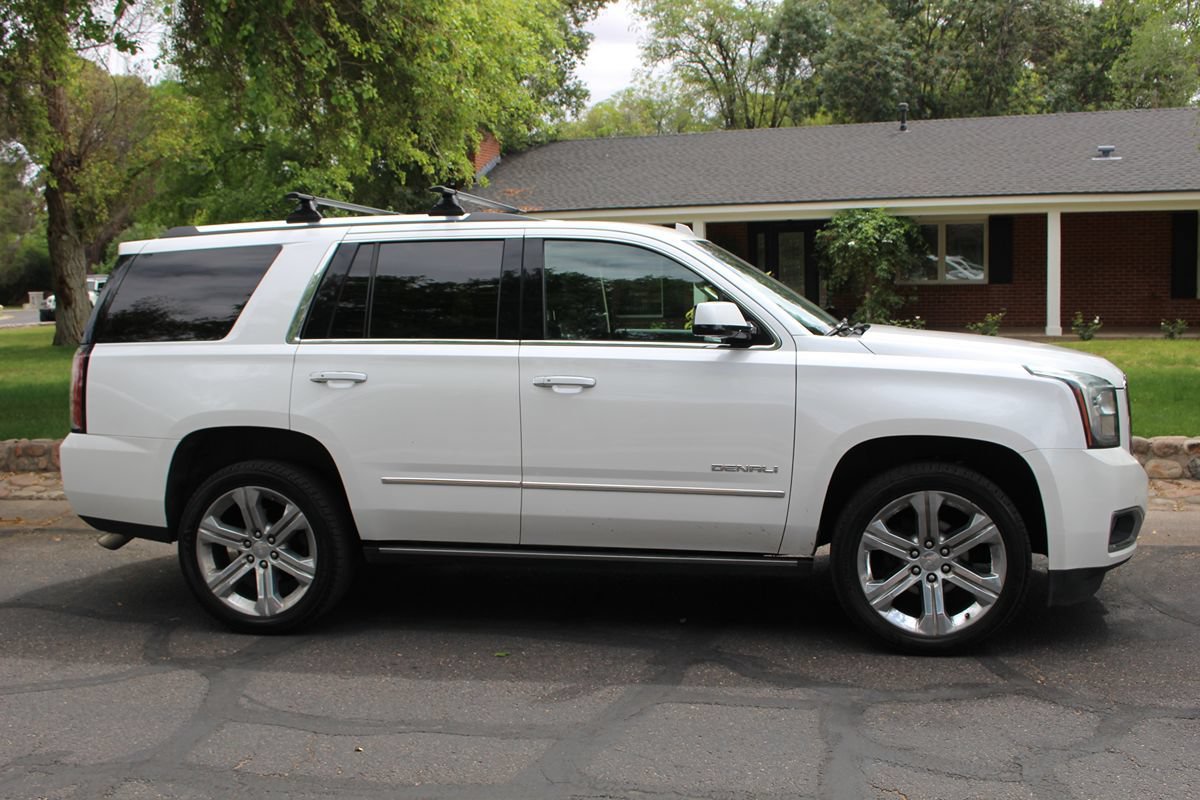 Used 2017 GMC Yukon Denali w/ Open Road Package AWD/4WD image 3