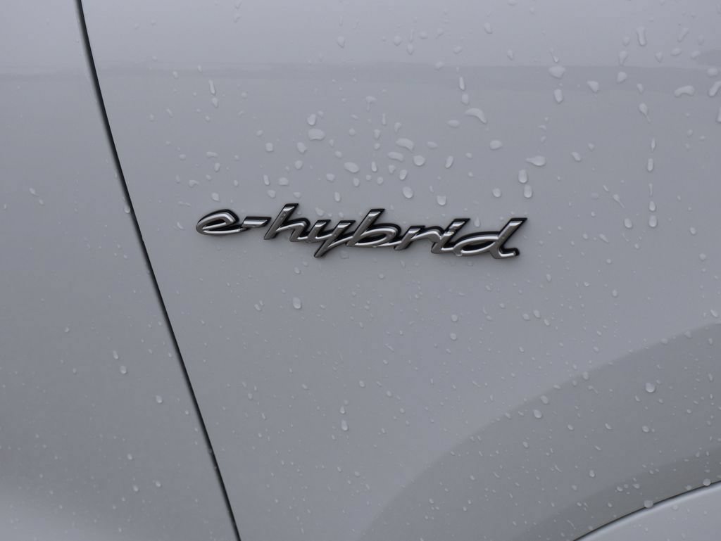 New 2026 Porsche Cayenne E-Hybrid Coupe AWD/4WD image 15