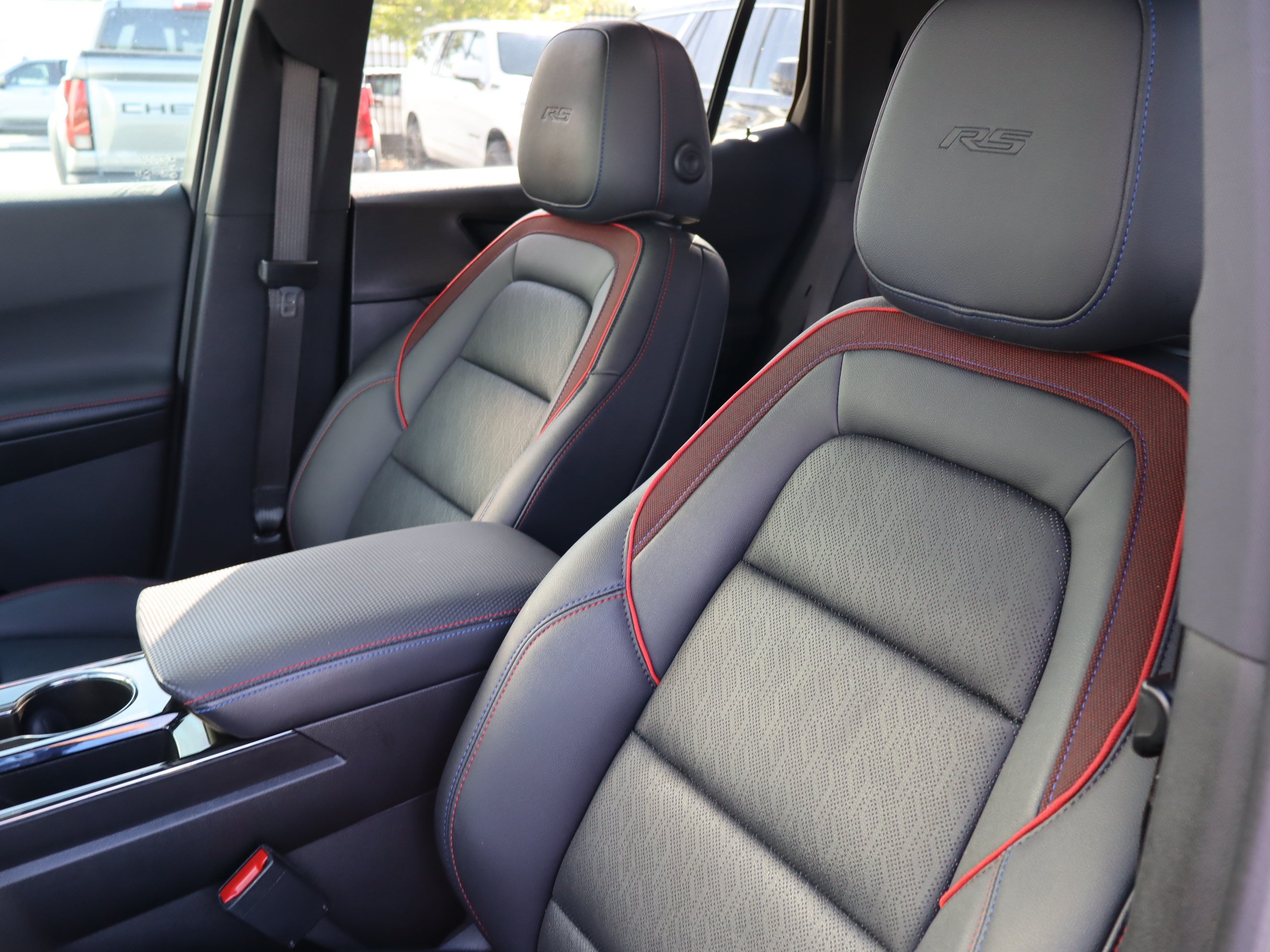 Used 2025 Chevrolet Equinox RS w/ Convenience Package III FWD image 18