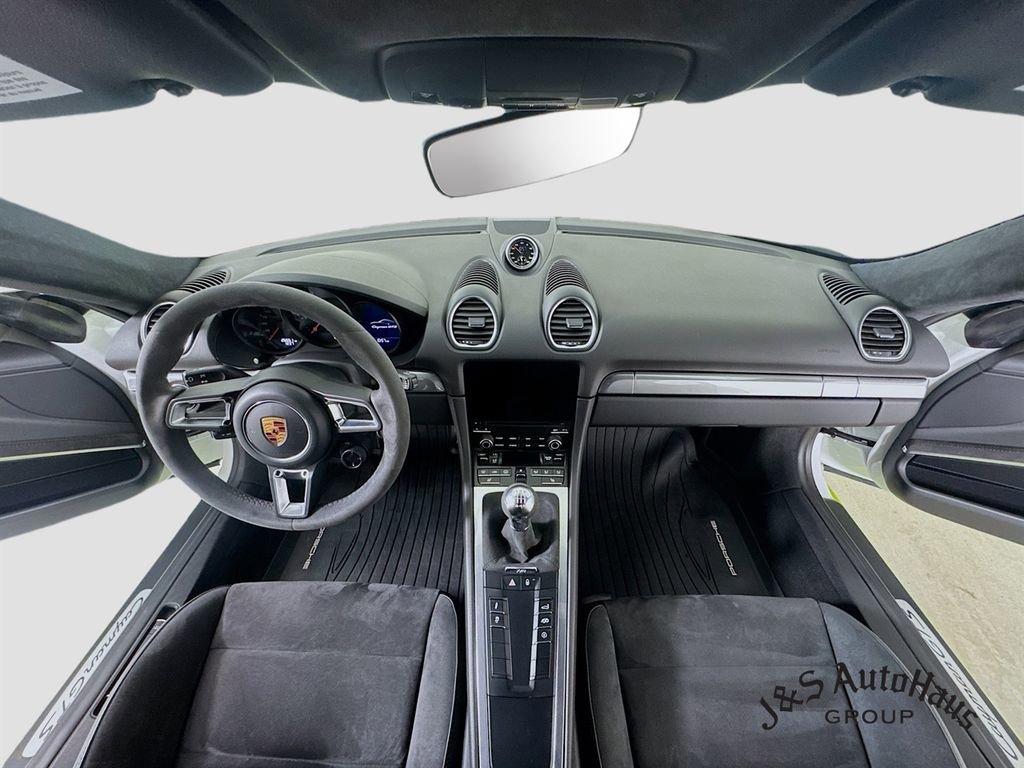 Used 2018 Porsche 718 Cayman GTS RWD image 27