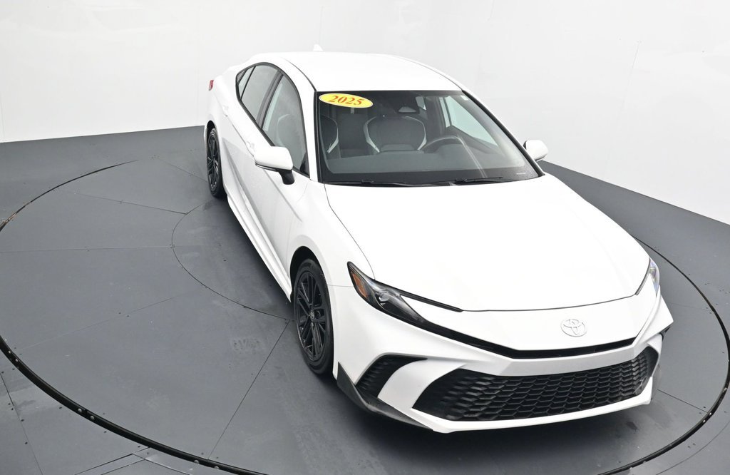 Used 2025 Toyota Camry SE AWD/4WD image 24