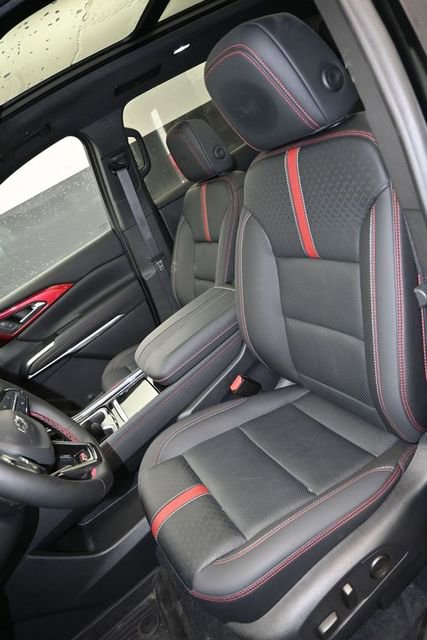 Used 2024 Chevrolet Traverse RS w/ LPO, Floor Liner Package image 23